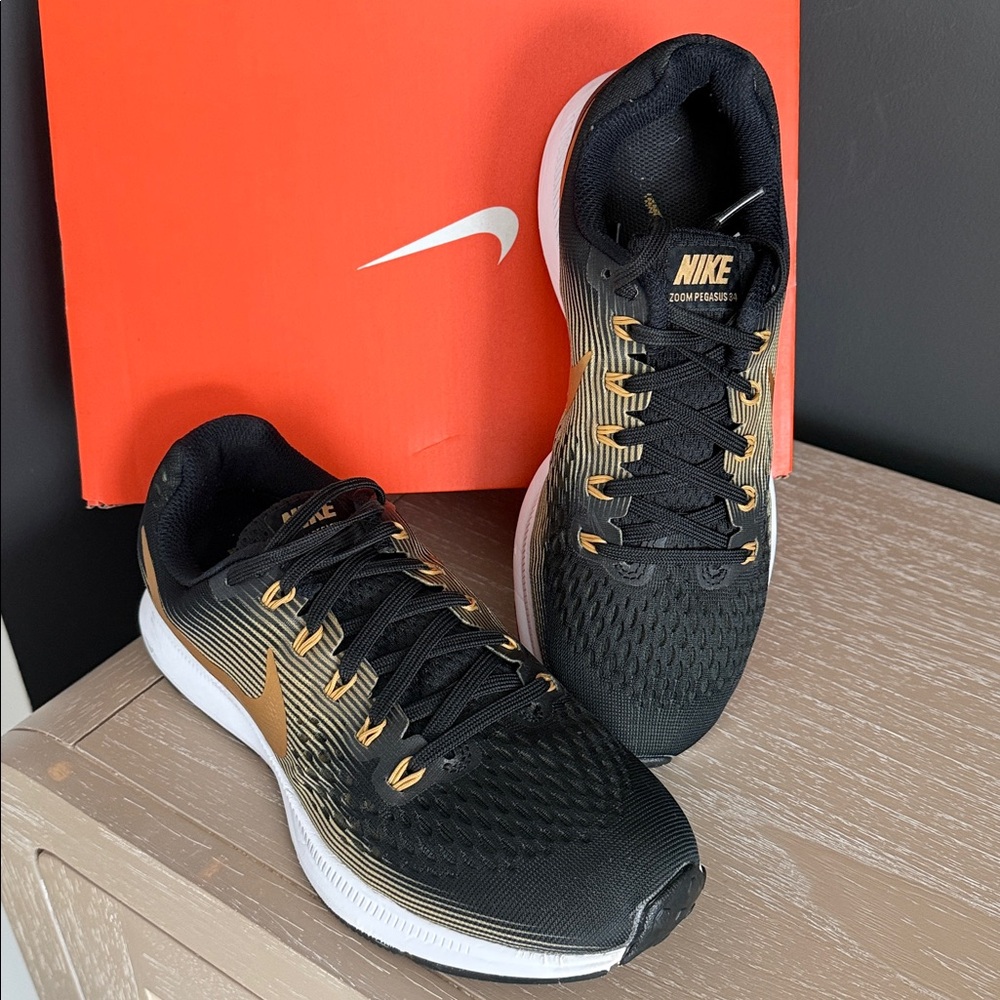Nike Air Zoom Pegasus 34 Black Gold Sneakers Women - Size 8.5